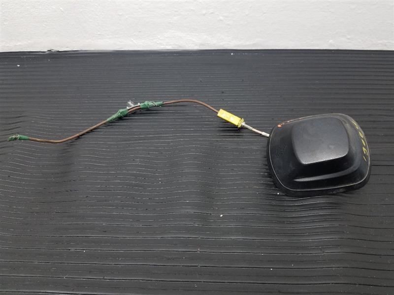 04-05 GMC Yukon Denali XM Radio Antenna OEM 15205583