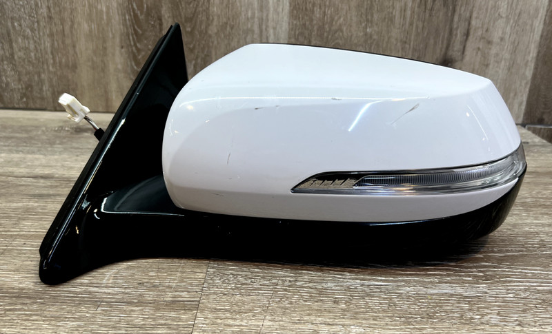 2014-2016 HYUNDAI GENESIS G80 LH POWER MIRROR W/ SIGNAL LIGHT OEM# S87610-B1700