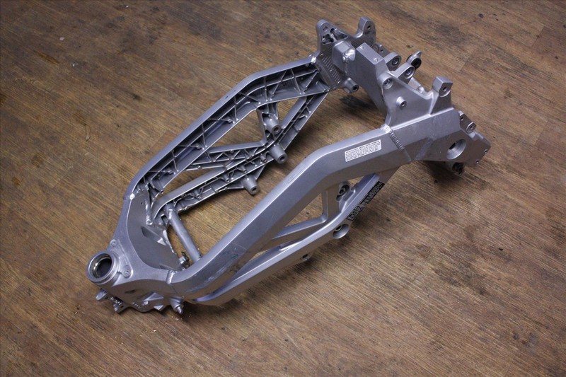03 SUZUKI SV 650 S FRAME BODY CHASSIS SV650