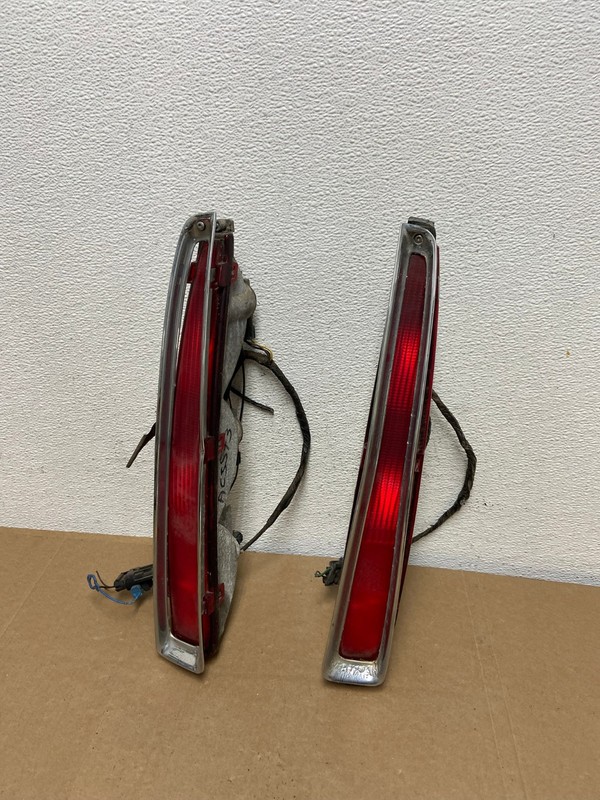 1994 to 1999 Cadillac Deville Left+Right Side Tail lights OEM AC5573 LK