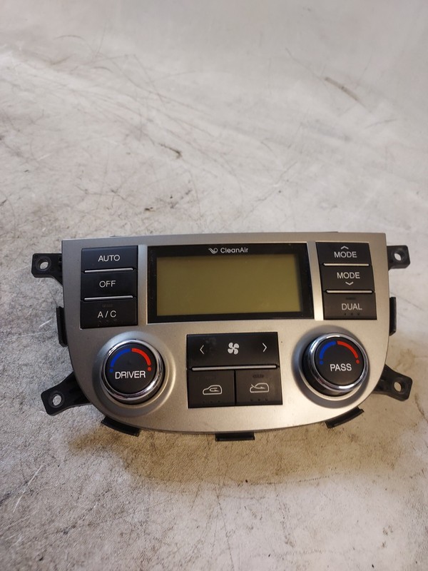 2010-2011 Hyundai Santa Fe Dash Climate Control Switch Assembly 972500W357 OEM