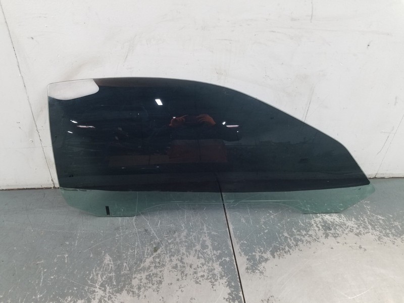 2004 Chevy Corvette C5 Right Passenger Door Glass #2671 M4
