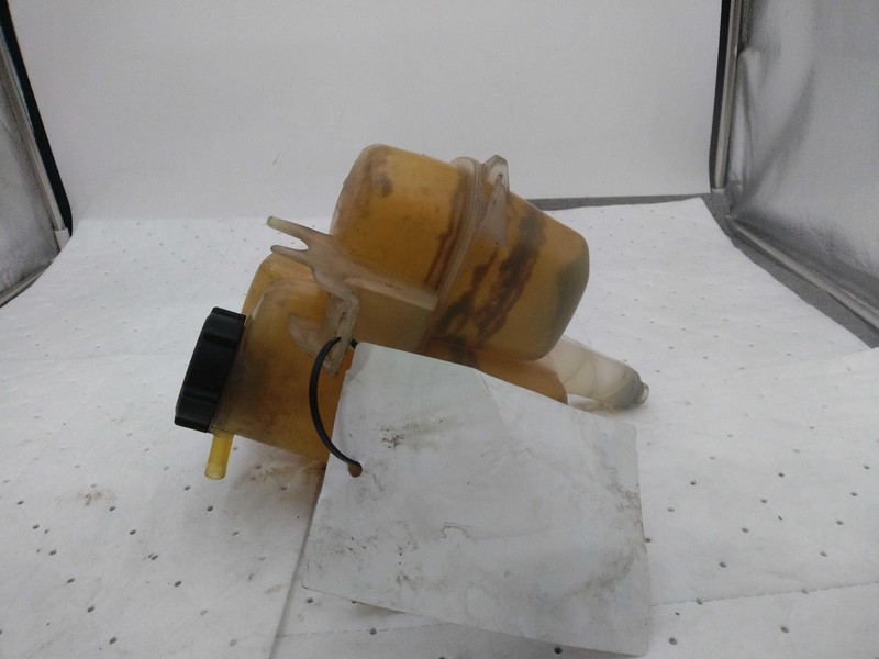 Used Engine Coolant Reservoir fits: 2004 Ford EscapeGrade B