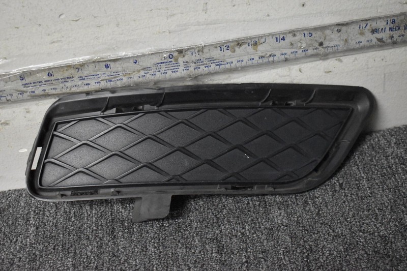 2011-2014 BMW X3 FRONT RIGHT BUMPER GRILLE FACTORY OEM