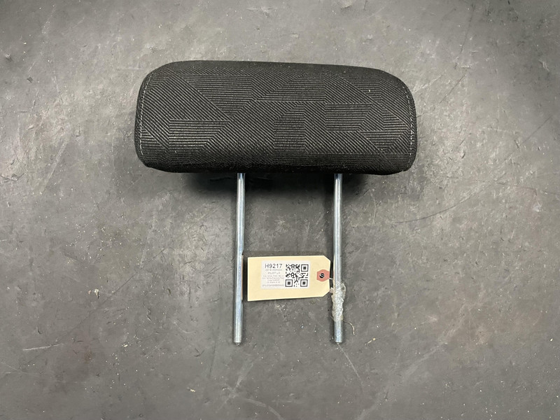 2nd Row Rear Seat Center Headrest 2019 Honda Pilot LX 82940-TG7 2020 2021