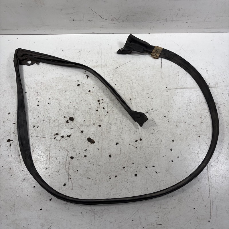 99-03 Acura TL Left Front Door Sub-Seal Weatherstrip On Door 72365-S0K-A01 OEM