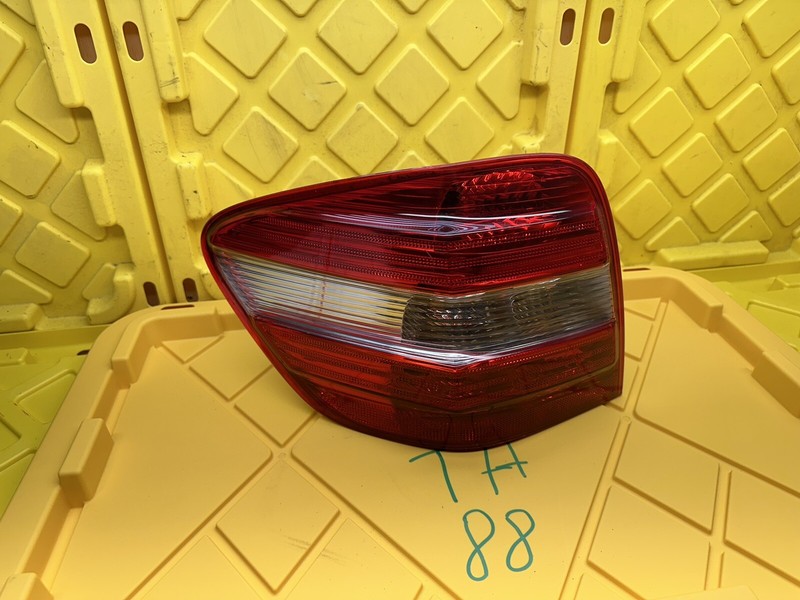 2005-2011 Mercedes Benz ML W166 Rear Left Side Taillight Tail Light Brake Lamp