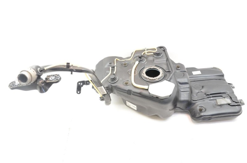 15-24 Porsche Macan 3.0L Fuel Tank Assembly P5B 201 060 R