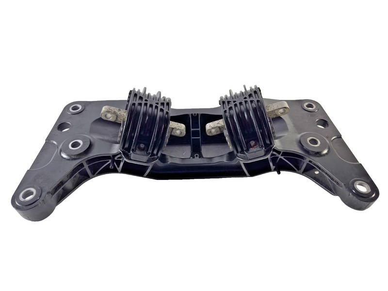 2010 2016 BMW 528i 550i RWD Transmission Gearbox Crossmember Mount Bracket OEM