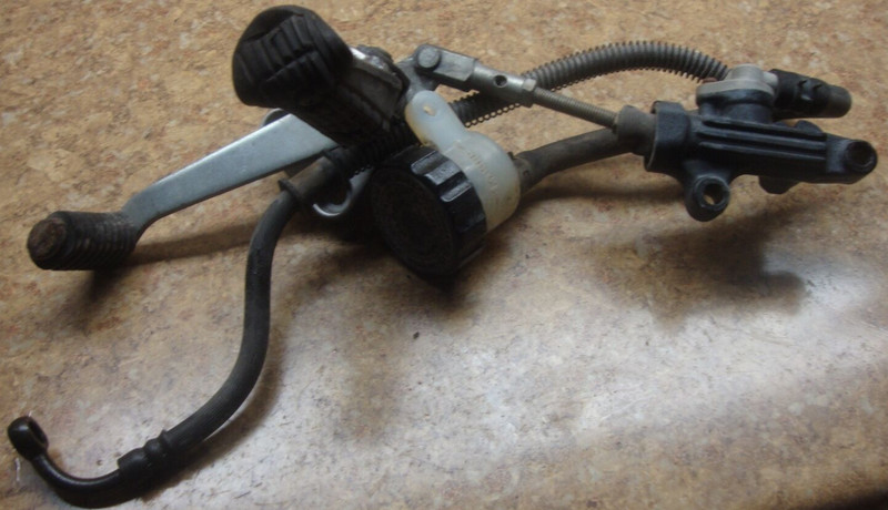 1992 Yamaha FZR600 FZR 600 R FZR600R 600R Rear Brake Lever Pedal Peg Foot Back