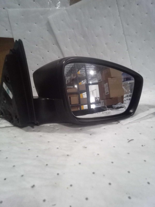 2013 Volkswagen Jetta Right Door Mirror Assembly Black Used 124K Miles