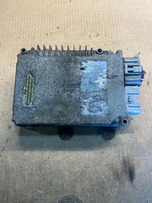 2001 Dodge Caravan Engine Computer Control ECM ECU p04727040aa Z8612 DG