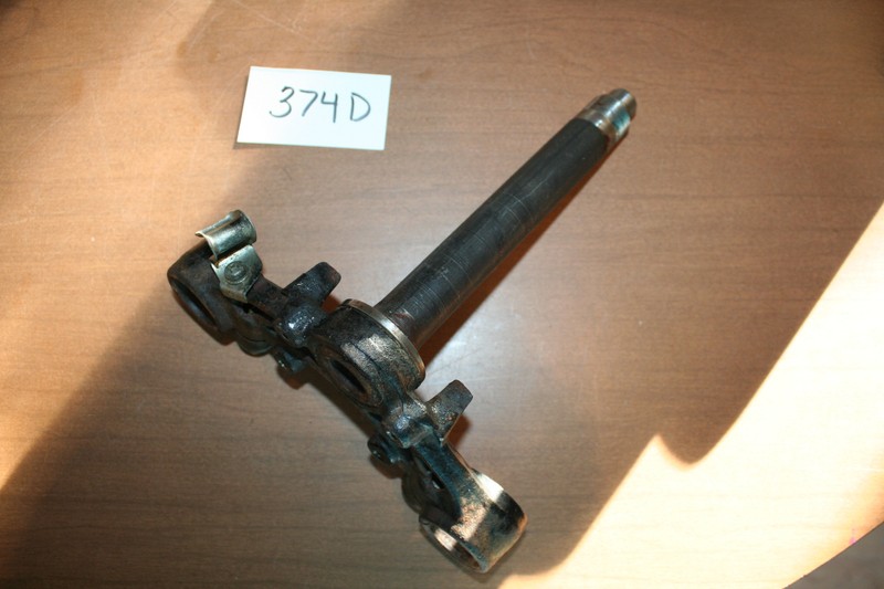 1974 Suzuki TC 185 Triple Tree Steering Stem Lower Clamp OEM 74 A