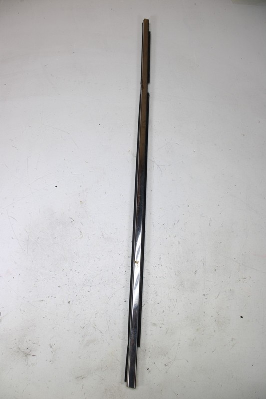 03 04 05 06 Infiniti G35 Sedan Front Right Door FELT Trim Moulding 80820-AL500