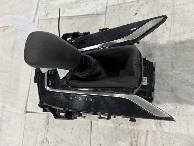 2020 Toyota Corolla Automatic Transmission Shift Lever Assembly - Used
