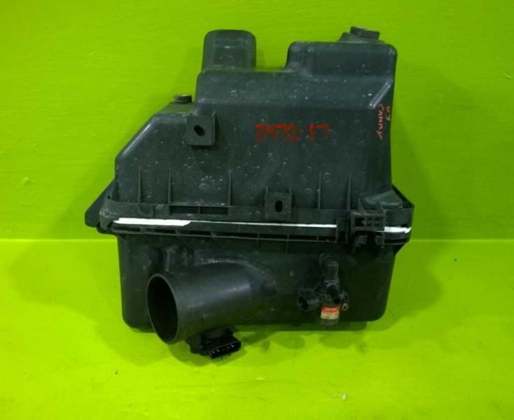 02 03 CAMRY 4 CYL AIR CLEANER BOX OEM 3472-17