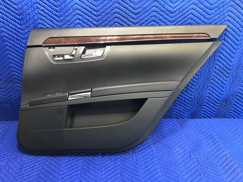 07-09 Mercedes W221 S550 S600 Rear Right Passange Side Interior Door Panel Black