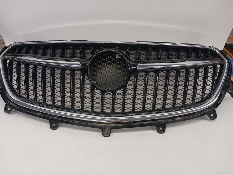 17-'22 BUICK ENCORE upper Grille OEM Grade B