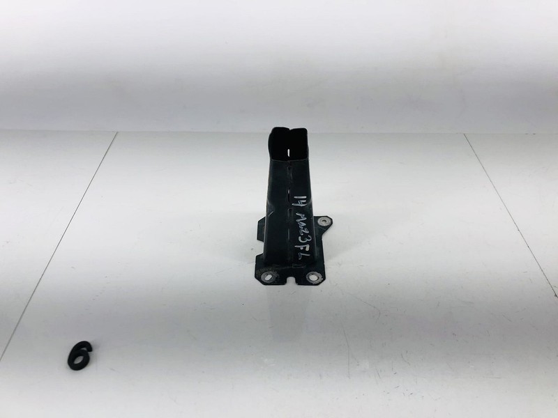 14-18 MAZDA 3 FRONT LEFT DRIVER SIDE ENGINE CRADLE MOUNT BRACKET SUPPORT OEM