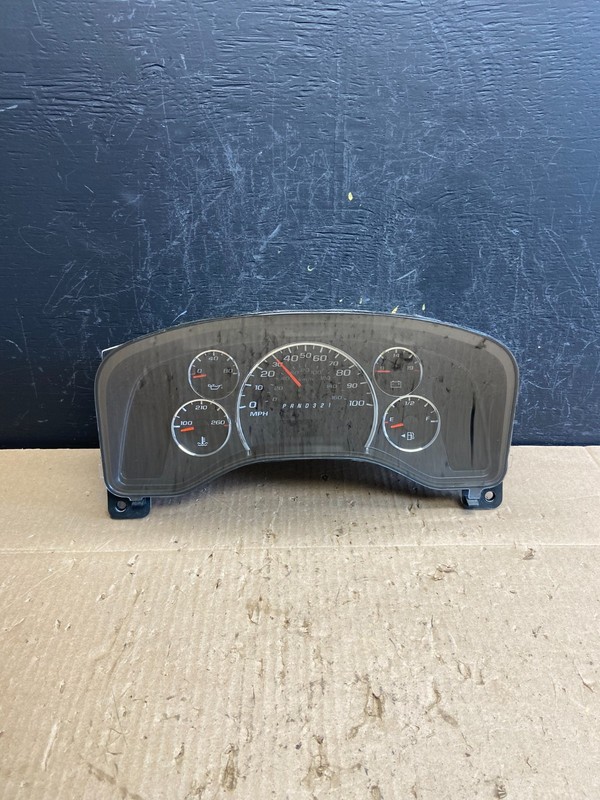 2010 - 2012 Chevrolet Express 2500 3500 Speedometer Cluster Gauge OEM AC9246 DG