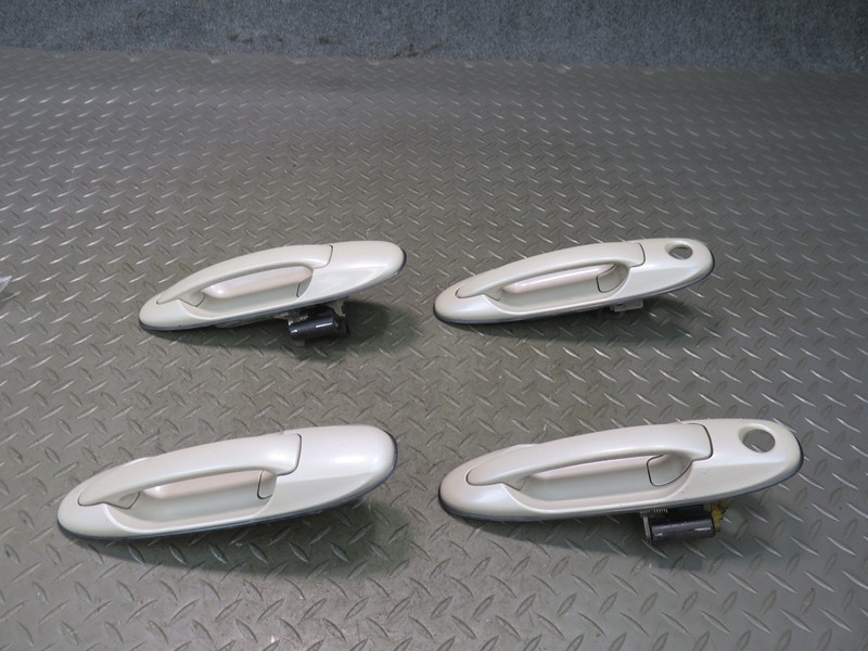 2003-2007 LEXUS LX470 FRONT REAR LEFT RIGHT SIDE EXTERIOR DOOR HANDLE SET OF 4