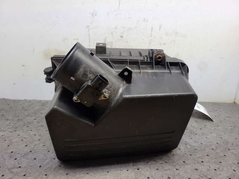 Air Cleaner 2.7L 1ARFE Engine 4 Cylinder Fits 09-16 VENZA 1650731