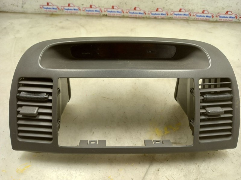 02 03 TOYOTA CAMRY LE CLOCK DISPLAY RADIO BEZEL