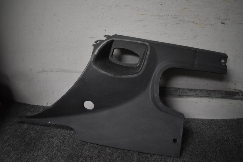 2015-2018 PORSCHE MACAN RIGHT SIDE REAR COVER FACTORY OEM
