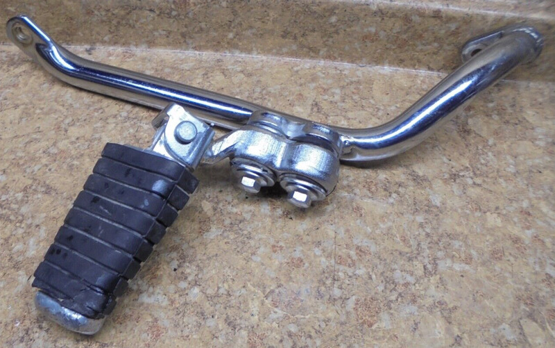 1986 Yamaha XV700 XV 700 C Virago Front Foot Peg Pedal Right Crash Guard XV700C
