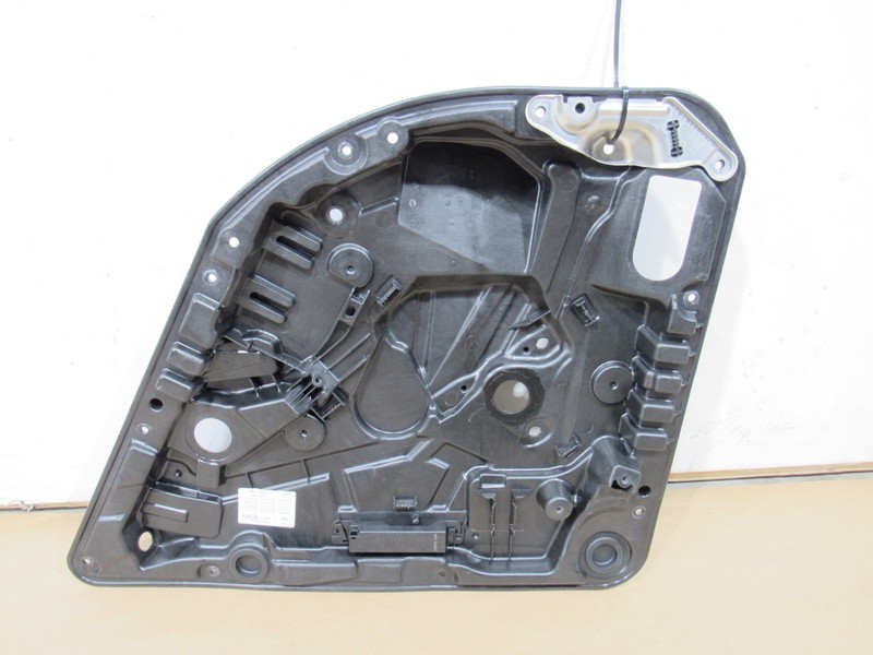19-23 Mercedes CLS450 C257 2021 Rear Right Door Window Regulator Carrier ; :A