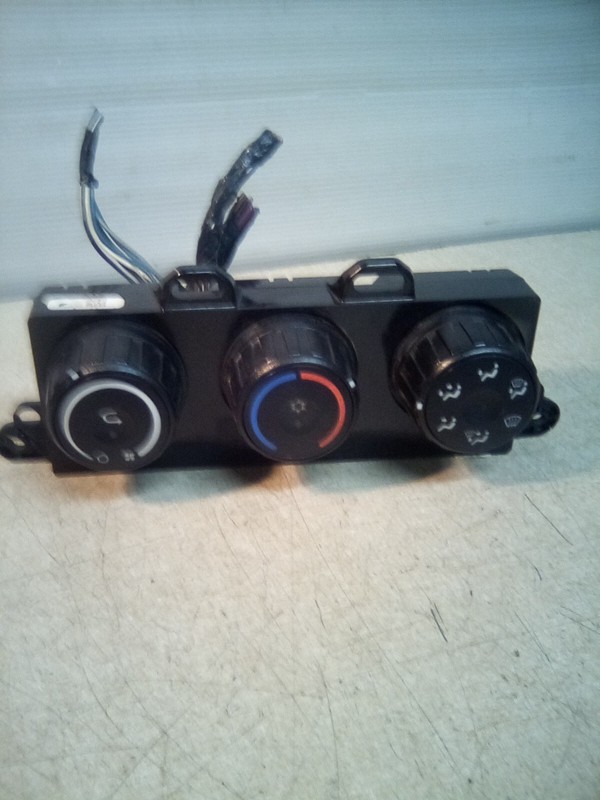 Freightliner Cascadia A22-73670-002 Climate Control