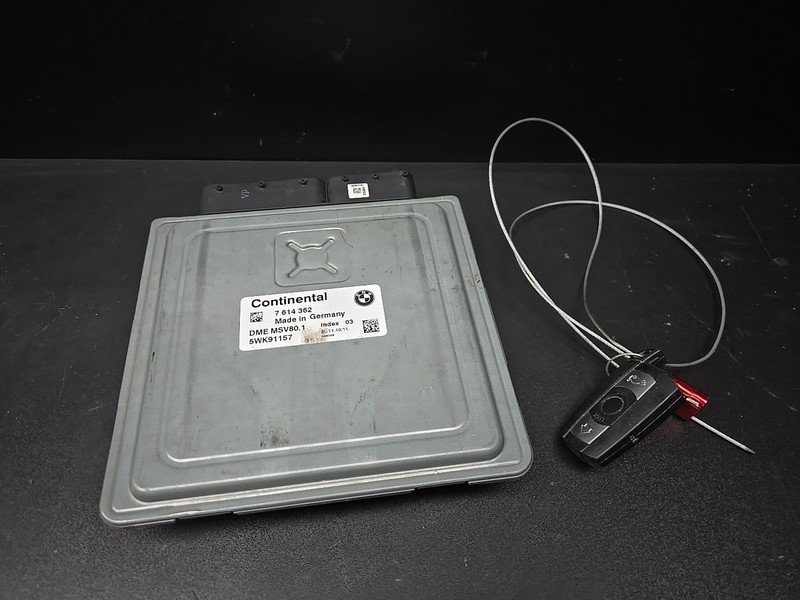 OEM 07-13 BMW E90 E92 E93 328 i Xi N51 MSV80.1 ECU KEY SET
