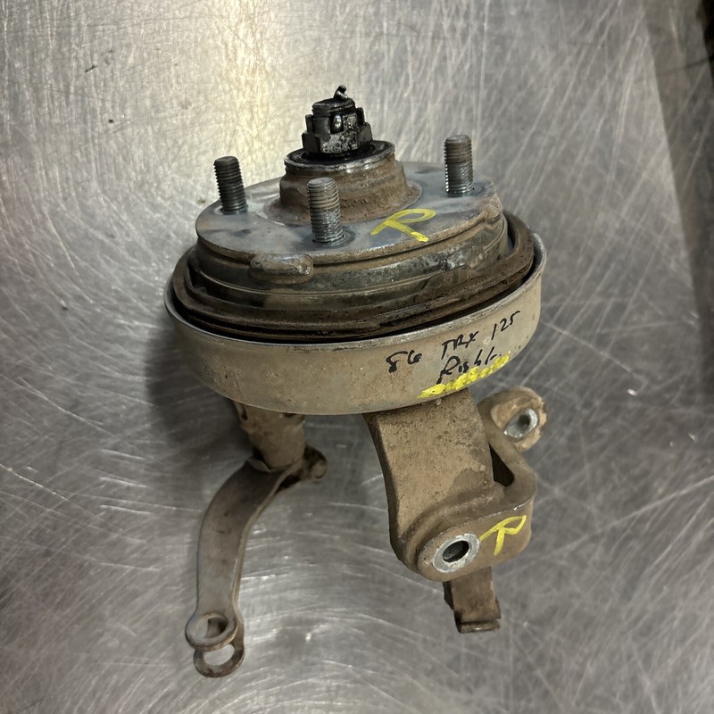 1985 - 1986 Honda Fourtrax Trx125 TRX 125 Front Rightwheel hub Spindle Brakes