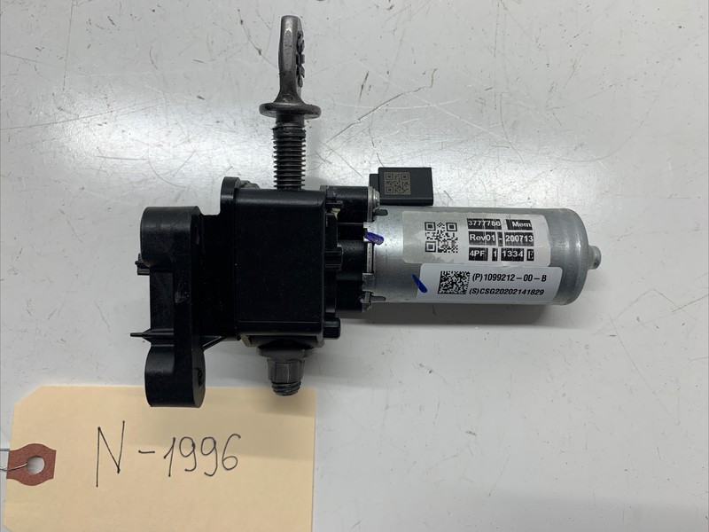 21-22 TESLA MODEL Y FRONT RH RIGHT PASSENGER SEAT ADJUSTER ADJUST MOTOR 1996 B25