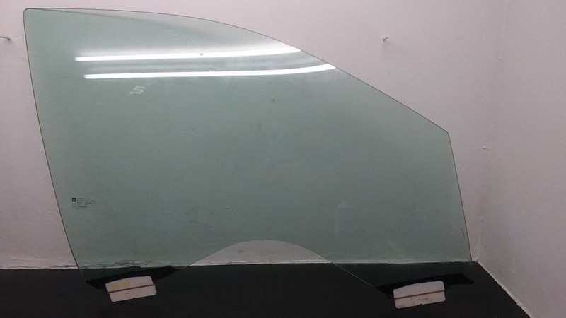 2010-2017 Chevrolet Equinox Front Right Passenger Door Glass Window OEM 20907713