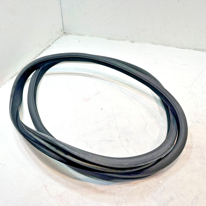 Front Right Side Door Weatherstrip Seal Mercedes W222 S550 2014-2017 OEM