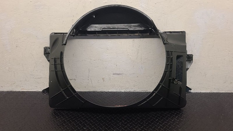 04-06 Lincoln Navigator Radiator Shroud Assembly OEM 4L1Z-8146-BA