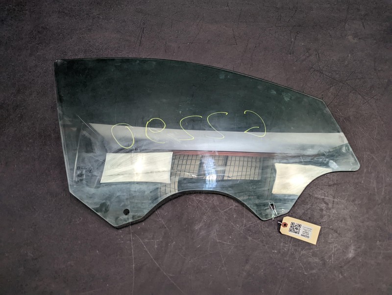 Front Right Door Window Glass 2018 GMC Terrain 84398671 2019 2020 2021 - 2023