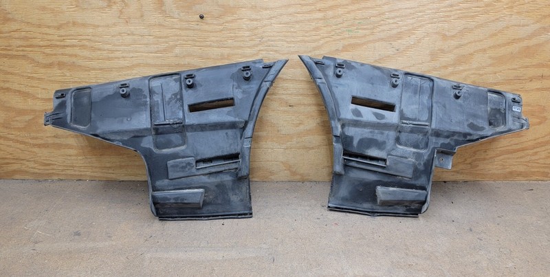 1995 1996 1997 1998 BMW E36 318i Rear Bumper Brackets Left & Right OEM