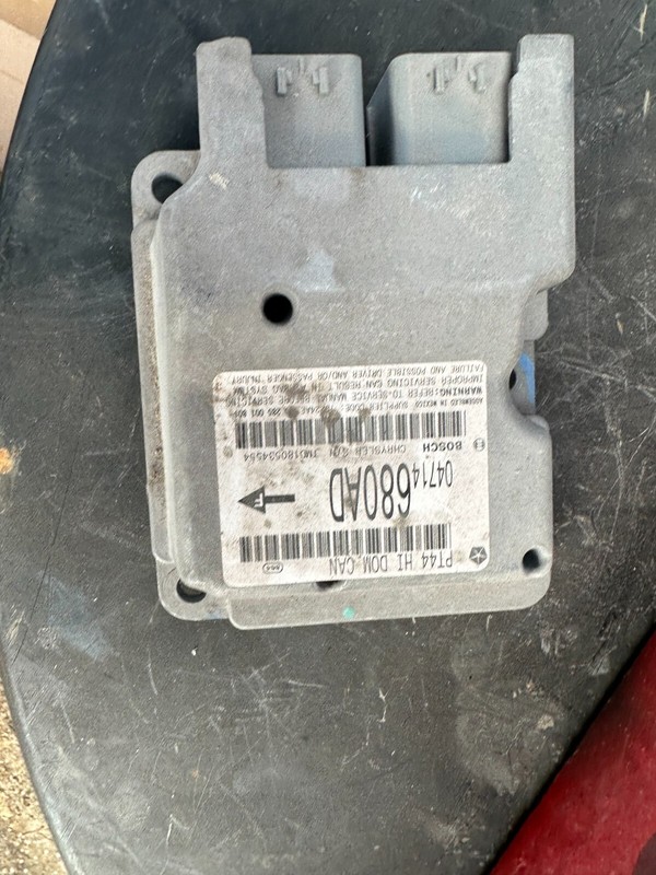 06-07 CHRYSLER PT CRUISER CHASSIS CONTROL MODULE COMPUTER 04714680AD