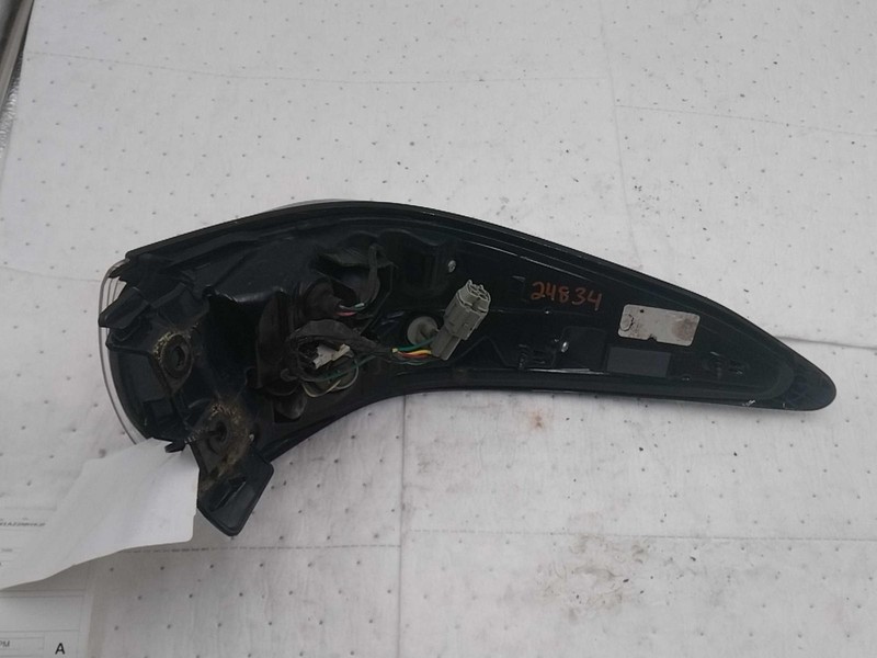 Used Right Tail Light Assembly fits: 2018 Nissan Murano quarter panel mounted Ri