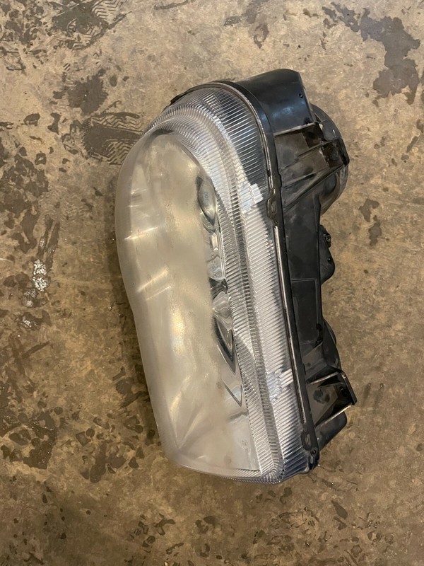 05-07 CHRYSLER 300 OEM RH PROJECTOR HALOGEN HEADLIGHT ASSEMBLY