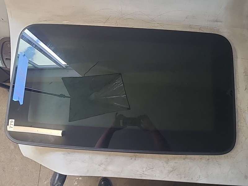 1998-2005 Lexus GS300 Sun Roof Sunroof Moon Roof Window Glass Factory OEM