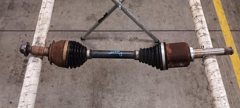 18-'20 GMC TERRAIN Left driver front Axle Shaft 2.0L 60k miles OEM 1 Year Wnty!