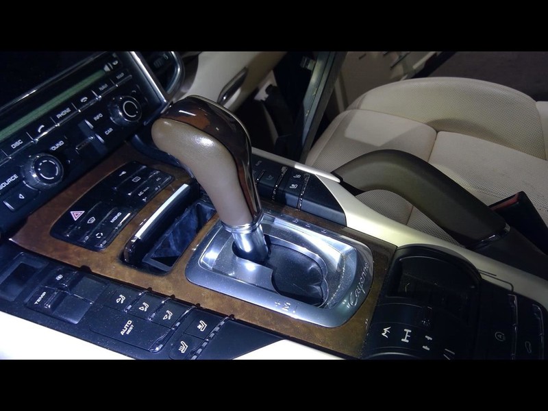 2011 CAYENNE Automatic Transmission Shifter 1575537