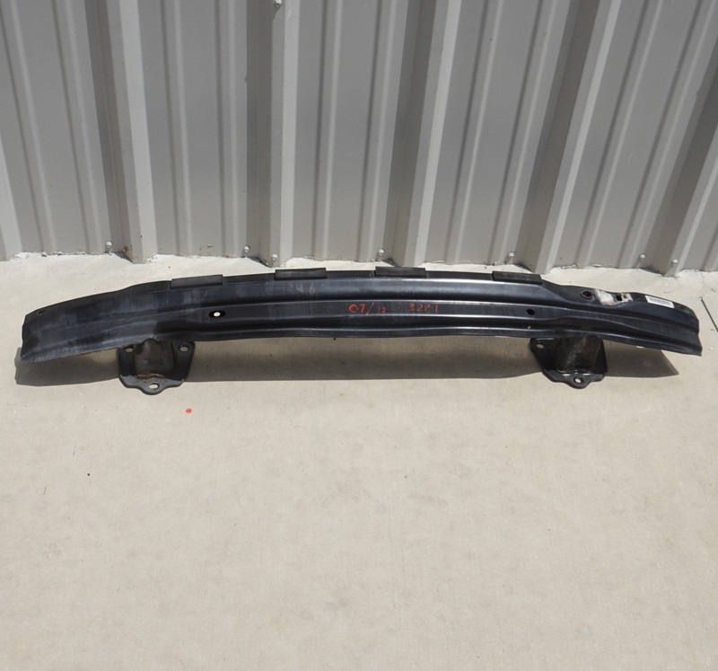 2009-2012 BMW 335I 328I E93 E92 REAR BUMPER REINFORCEMENT 7147604 OEM