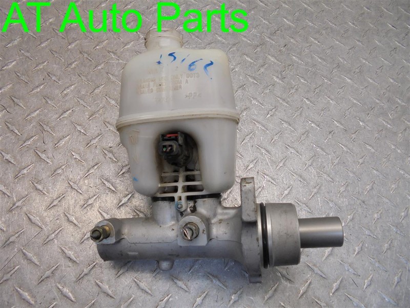 2007-2019 DODGE RAM 1500 BRAKE MASTR CYLINDER NO CAP OEM 68000908AB
