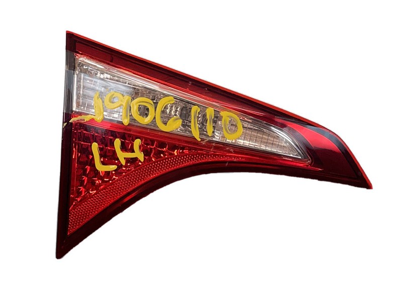 17 19 TOYOTA COROLLA TAIL LIGHT LEFT SIDE DECKLID LIDGATE MOUNTED OEM 8159002A50