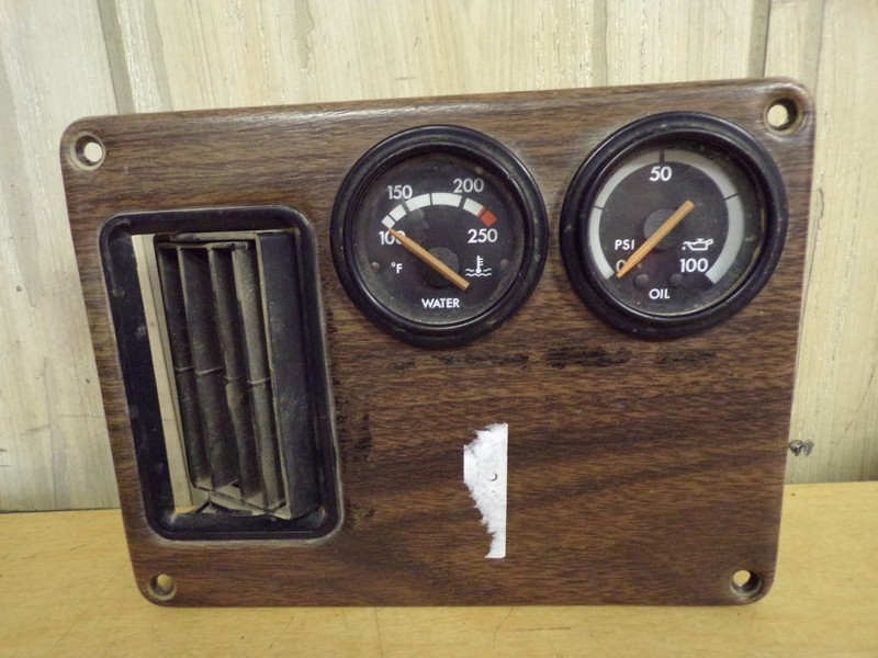 Freightliner 22-32029-1 Water/Oil Gauge Cluster w/ Vent *FREE SHIPPING*