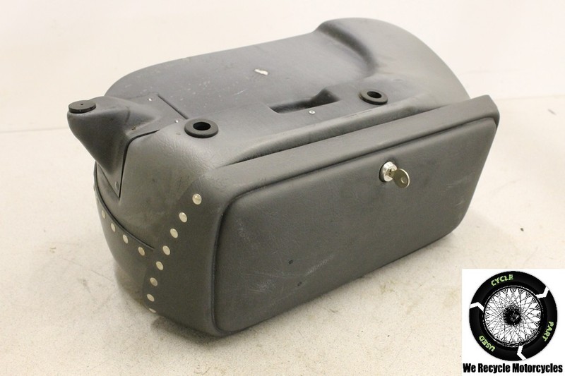 1999 YAMAHA XVS 65 V STAR RIDING LUGGAGE STORAGE BOX WITH KEY OEM XVS65 99